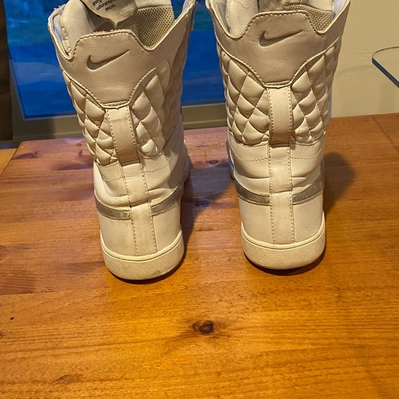 RARE VINTAGE 80s NIKE high tops White and Gray Sneakers.. - Picture 2 of 8